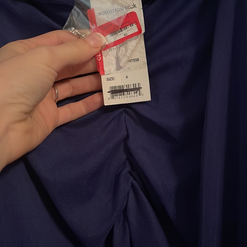 Dress - Picture 3 of 3